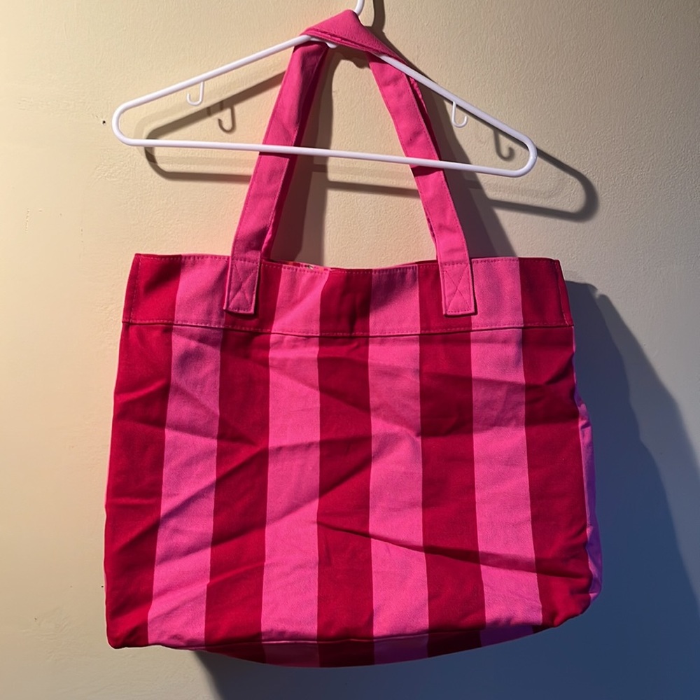 VS Tote - Picture 2 of 3